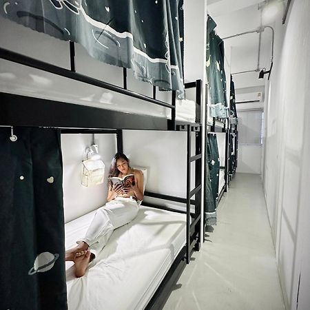 Prachan Hostel Thong Sala Bagian luar foto