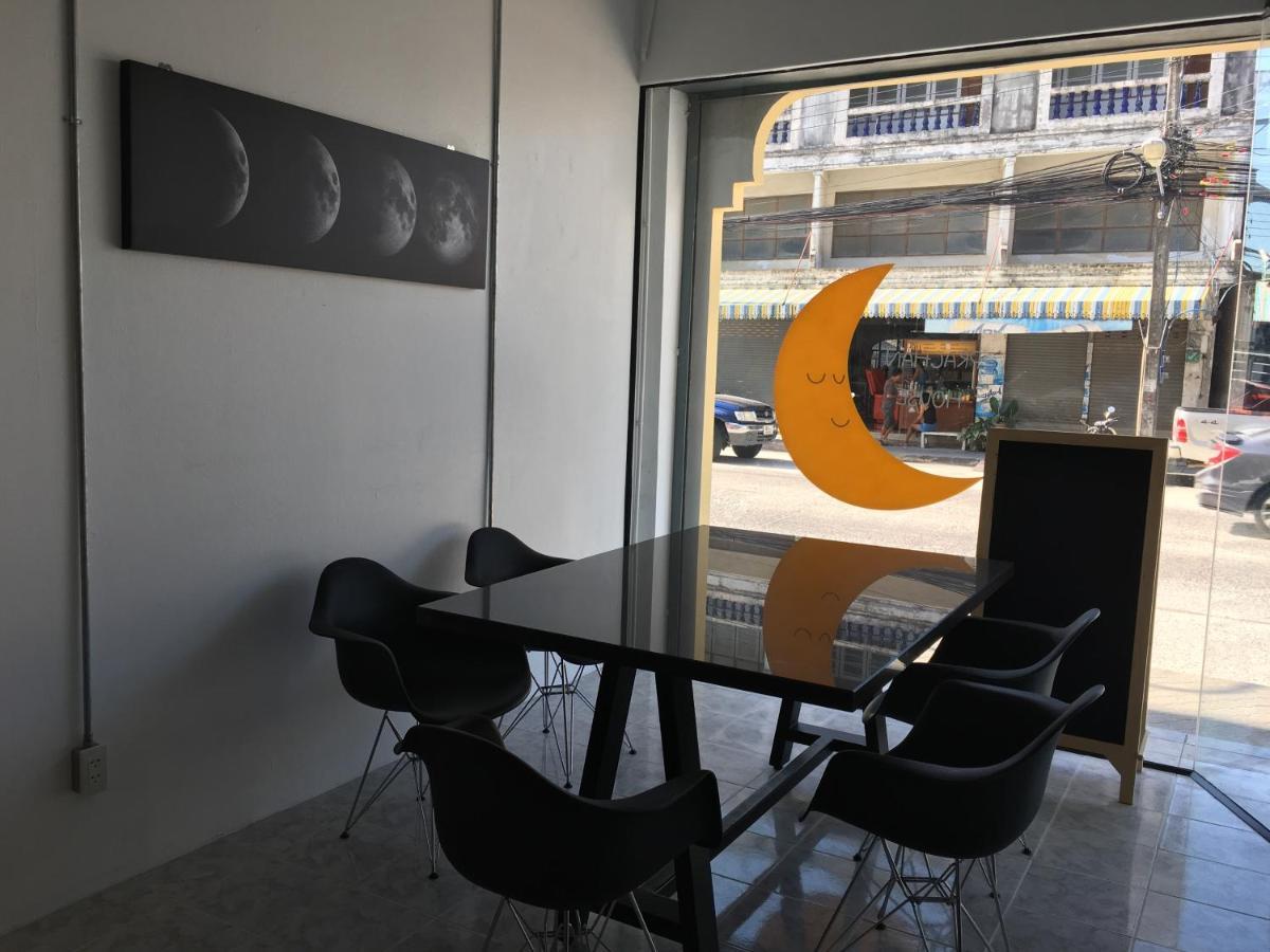 Prachan Hostel Thong Sala Bagian luar foto